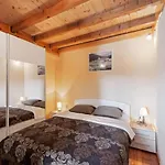 Vila Xxl Ana Biograd Na Moru Do 22 Gosta *