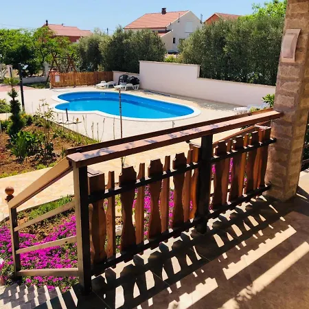 Xxl Ana Biograd Na Moru 1-22 Gosta