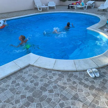 Xxl Ana Biograd Na Moru 1-22 Gosta