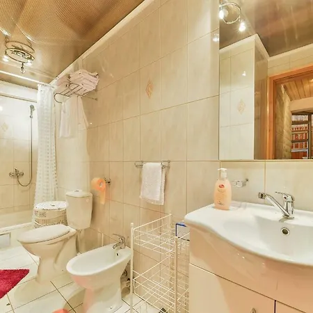 Xxl Ana Biograd Na Moru Do 22 Gosta ヴィラ Polača