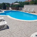 Xxl Ana Biograd Na Moru Do 22 Gosta *