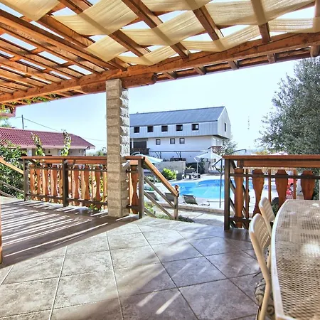 Xxl Ana Biograd Na Moru Do 22 Gosta Villa