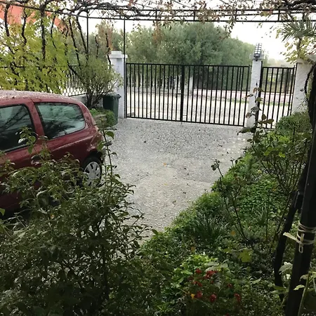 Xxl Ana Biograd Na Moru 1-22 Gosta