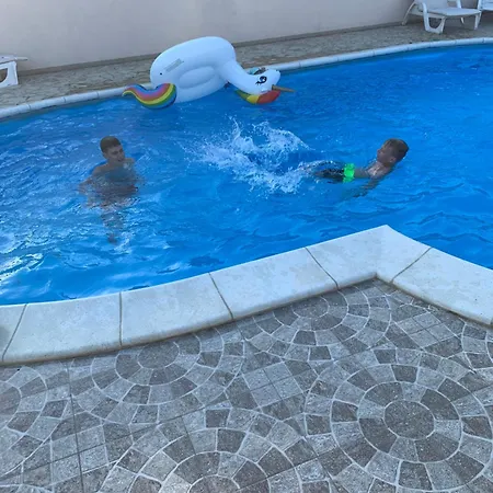 Xxl Ana Biograd Na Moru Do 22 Gosta * Polaca