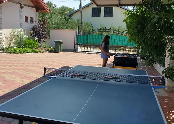 Xxl Ana Biograd Na Moru Do 22 Gosta Polaca